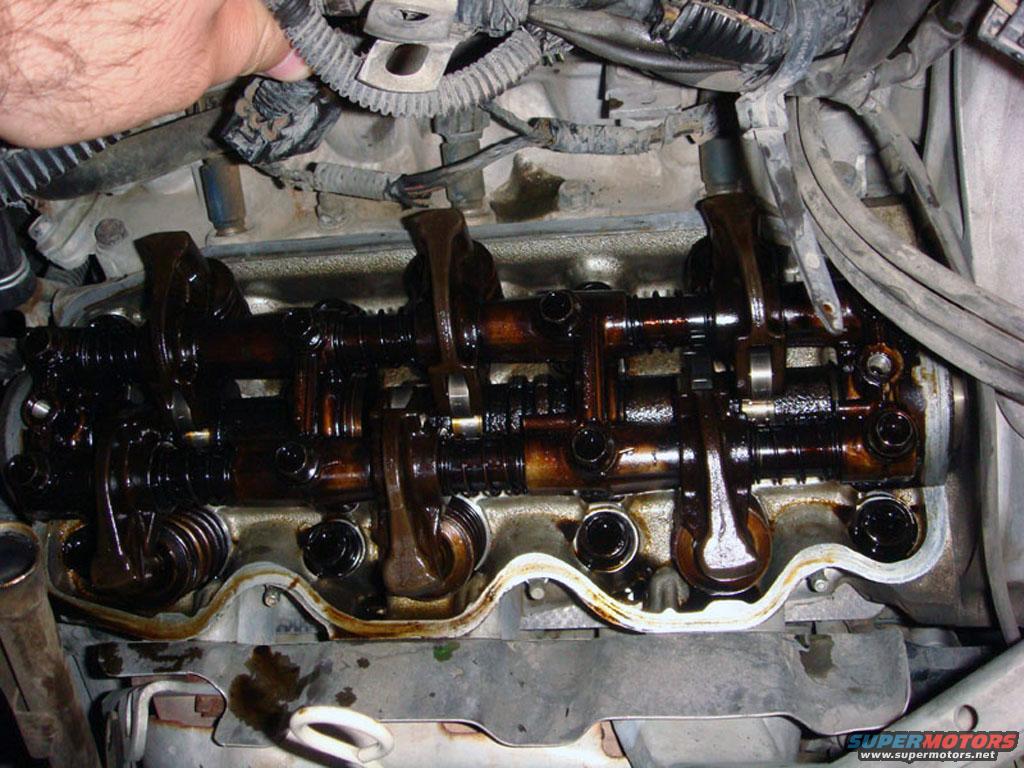 2000 Mitsubishi Montero photo