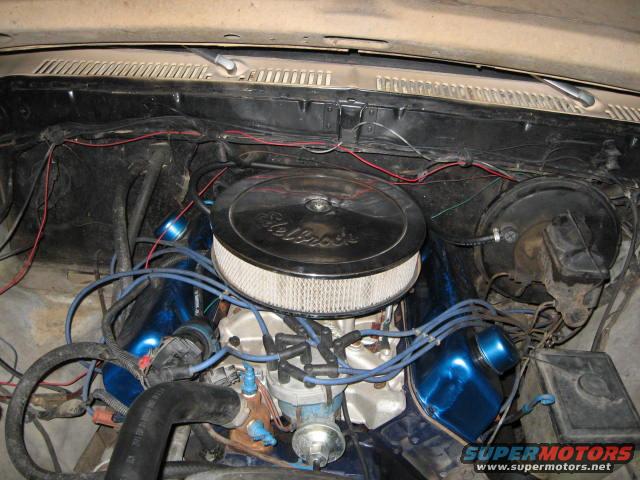 New Edelbrock Intake and carb with Moroso Valve Covers.