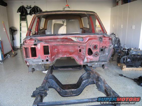 1986 Ford Bronco body on frame, front view