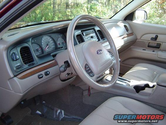 2004-crown-vic-017.jpg 