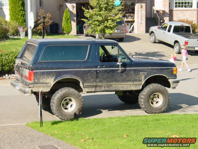 bronco-001.jpg 