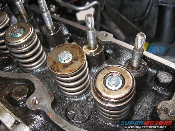 img_3240.jpg A picture of the new Comp springs installed.