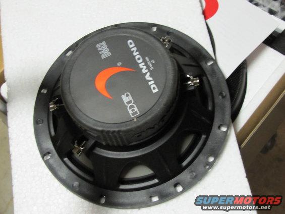 Car speaker with "DIAMOND" and "DG62" text visible
