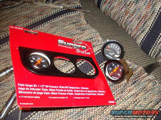 Triple gauge kit with oil pressure, water/oil temperature, and voltmeter gauges