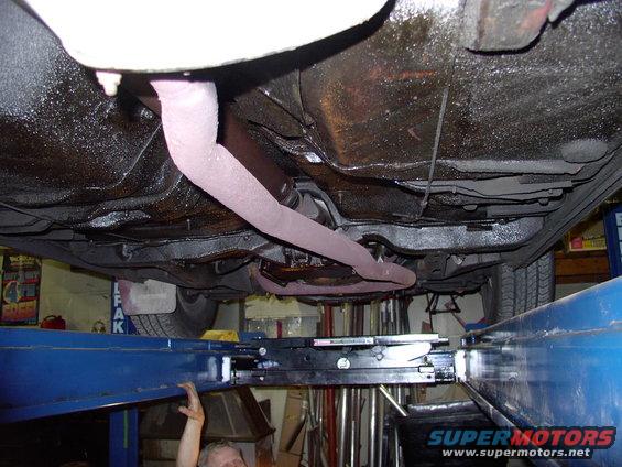 img_0019.jpg Original Canadian catless from the factory Y-pipe