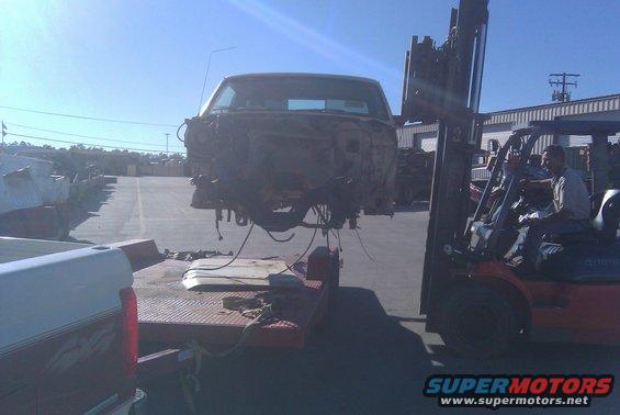 imag0277.jpg Poor old F-150, my old "pre-runner" had a LOT of rough miles.  189,813 to be exact!  The last 100k were the worst!!  