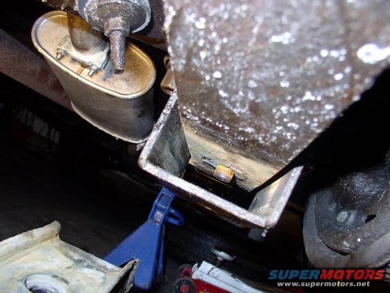 The incorrect iso clamp is missing the detents and allows the rubber to walk