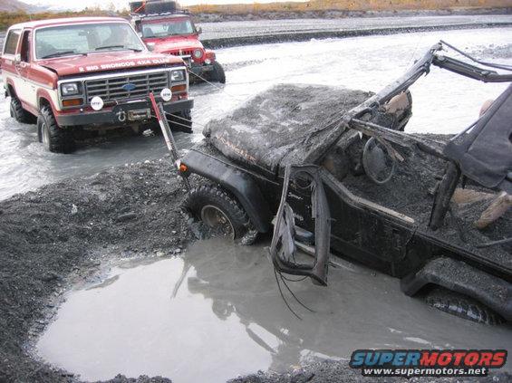 pulling-1-very-stuck-jeep.jpg 
