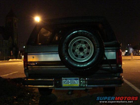 1991 Ford Bronco rear view with spare tire mounted on the back door. License plate HSA-0863