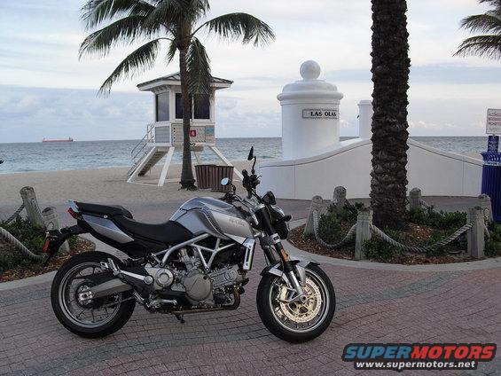 my-mana-(2).jpg First day at the beach.