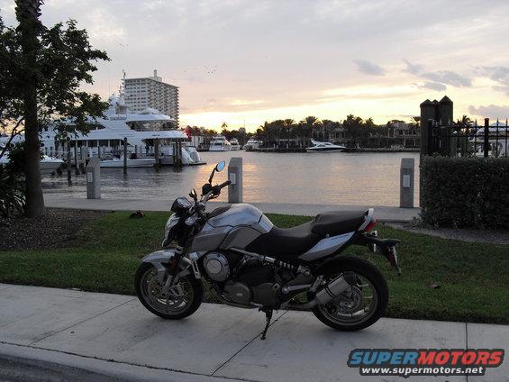 my-mana-(3).jpg At the marina.