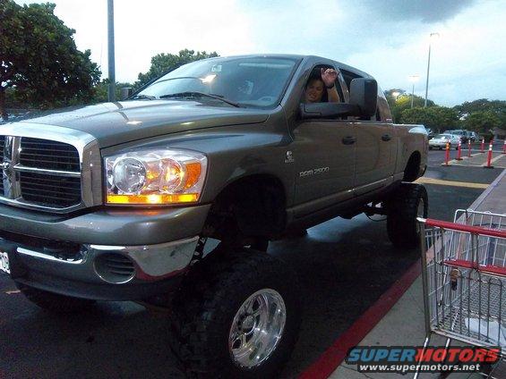 kids-004.jpg Keolas 2006 Ram 2500 Cummins Mega Cab. 12 inch lift on custom springs, 36x14.50s rollin heavy on 18x12s soon to be 38x15.50s on 20x14s. Welcome to Maui.....CHEEHU!
