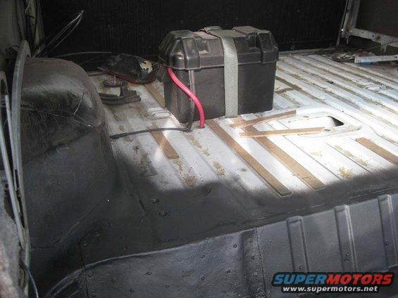 tub-patch-005.jpg Boy did I like taking pictures of that area :)