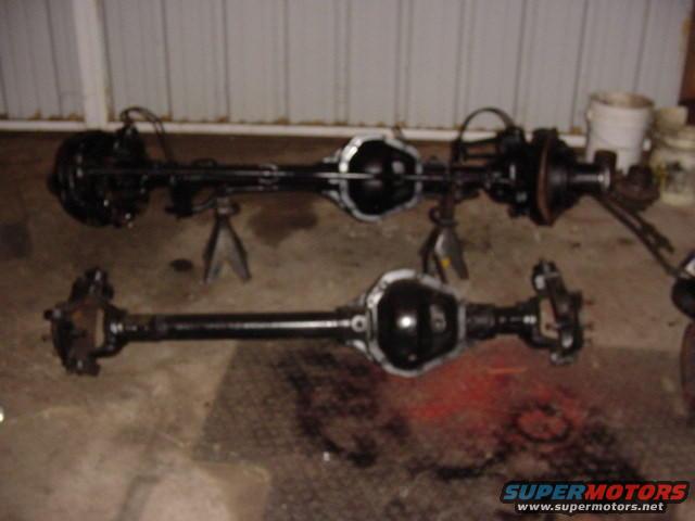 78vs87d602.jpg 87 front, rear is 78.  notice the difference in axle tube length on driverside.