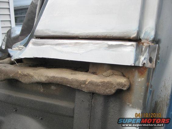 quarter-panel-removal-004.jpg I used a pry bar to stretch open the seam.