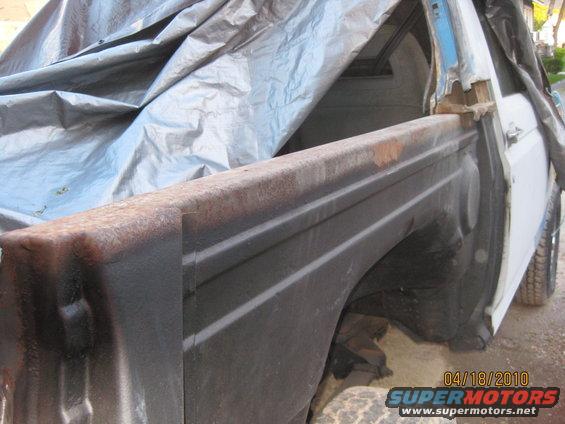 quarter-panel-removal-012.jpg Still some surface rust showing before being treated.