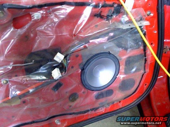 fordprobegtcomponents.jpg I replaced the factory door speakers with Infinity 6.5" Component Speakers.