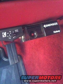 Kicker amplifier control knob and Energize indicator light