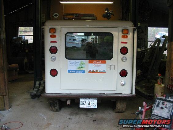 raes-mail-jeep-040.jpg REAR LOOKS BUSY.....A GOOD THING.