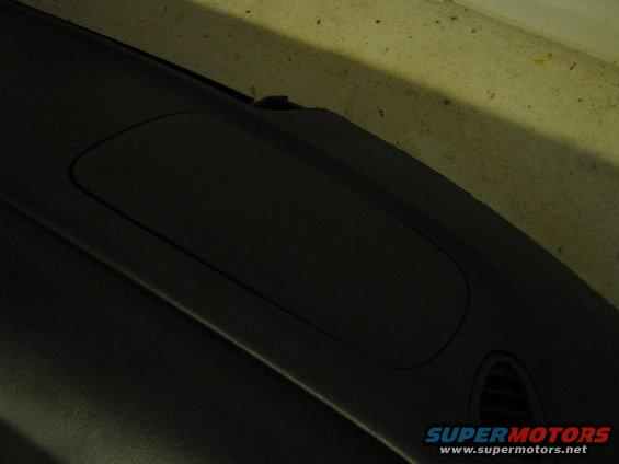 img_1602.jpg Pass. 1997 dark grey airbag.