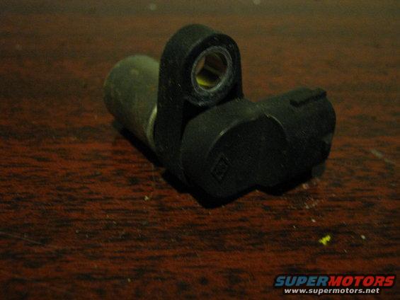 img_1620.jpg Crank(?) sensor.