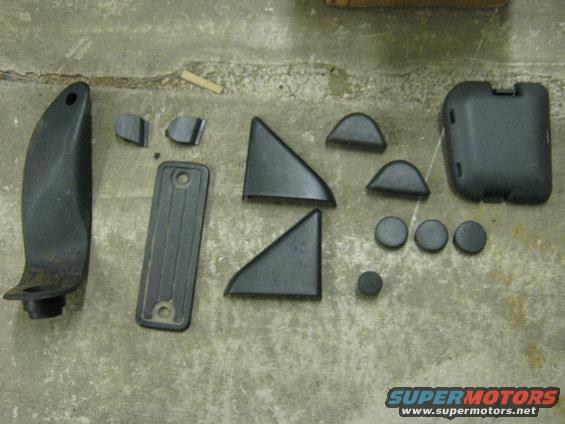 img_1680.jpg Various trim pieces.