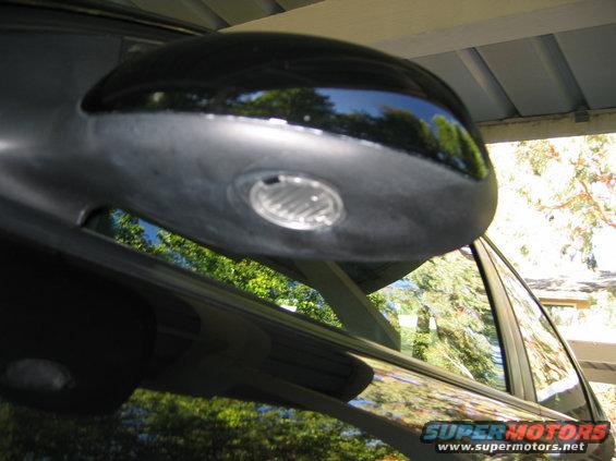 newtauruspics-021.jpg "approach" lights under outside mirrors - one of the coolest options runs close 2nd to the Mach Stereo