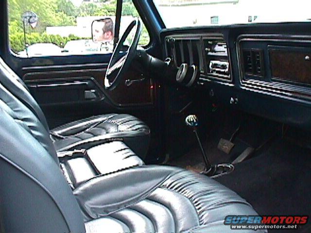 interior1.jpg 