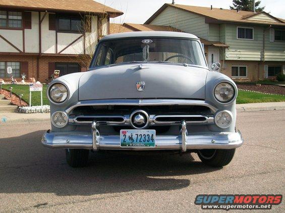 1952 Ford Mainline front view. Wyoming license plate 2 72334