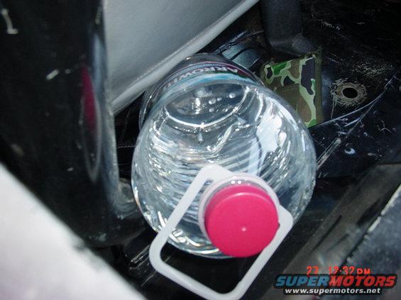 dsc01581.jpg The A/C Reserve Tank......I'm thinging about doing a tech write up on this mod! =)