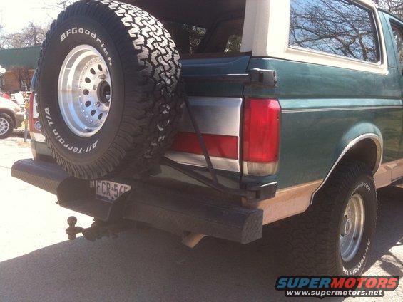 Rear of a 1989 Ford Bronco with spare tire and license plate FCR-564