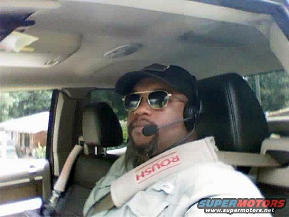 k5cqj-in-mobile-with-heil-traveler-headset.jpg Me Talk in QSO while get ready to hit California to see Kids!