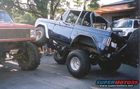 Wheel Stacking at Hooters on 44" Boggers