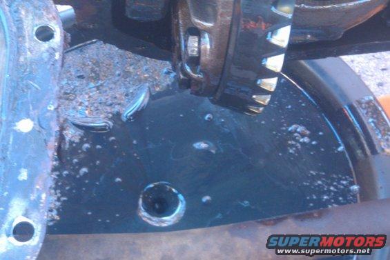 Differential gear with water and rust