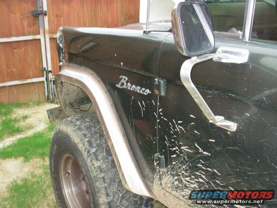 01lhr.jpg The barn wasn't as fast as the Bronco, but it was sturdier.