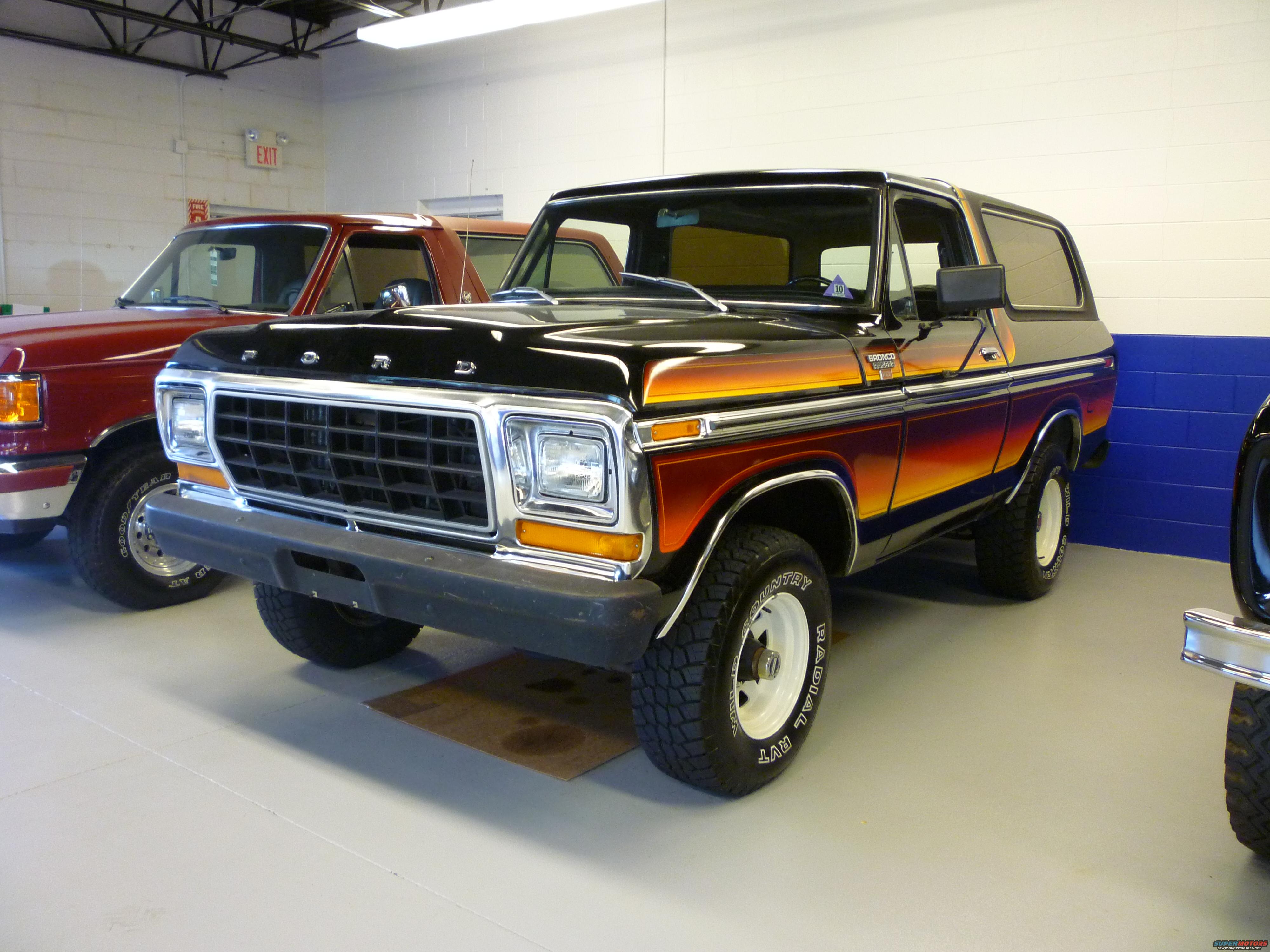 1995 Ford Bronco photo