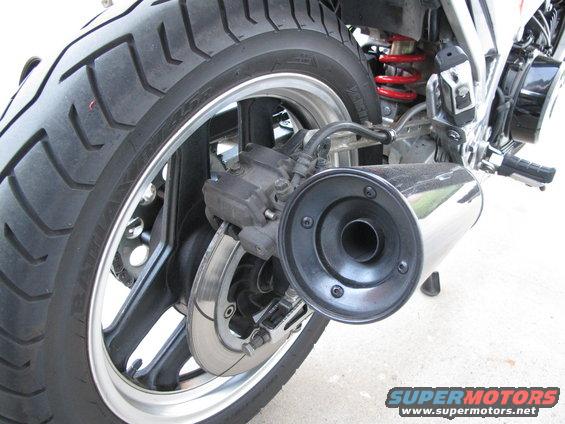 img_0830.jpg After cutting the inner fender to show more red spring.