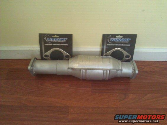 Catalytic converter and two Vibrant Performance gaskets
