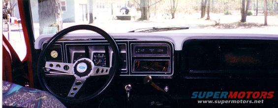 bronco78interior.jpg Sport Wheel; all gauges and dash lts worked