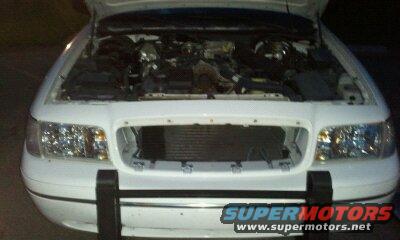 1998-ford-crown-victoria-tricky-vicky-(4).jpg old grille out , fixing to install new grille