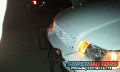 1998-ford-crown-victoria-tricky-vicky-(35).jpg 1998 Ford P71 Tricky Vicky Body color grille mod-drivers side view
whited out baby
