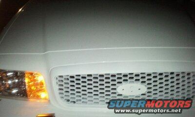 1998-ford-crown-victoria-tricky-vicky-(40).jpg 1998 Ford P71 Tricky Vicky Body color grille mod
whited out baby
