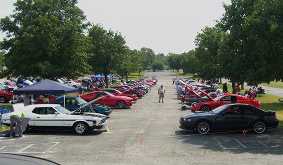 mustang-mania-2011-114.jpg 