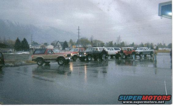 broncoathogs1.jpg Hogs Hollow