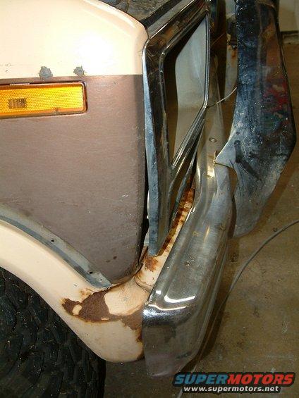 1983 Ford Bronco front corner with chrome bumper and amber turn signal