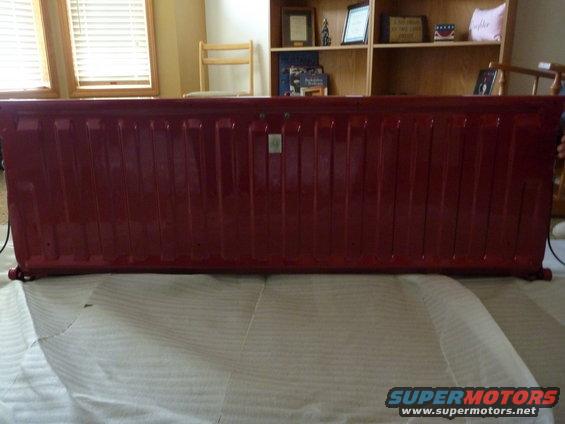 Red tailgate with vertical paneling