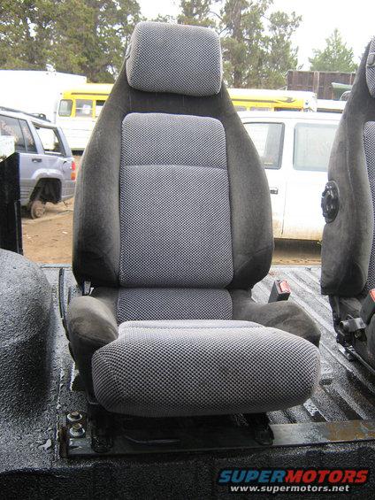 bronco-rebuild-seats-005.jpg 