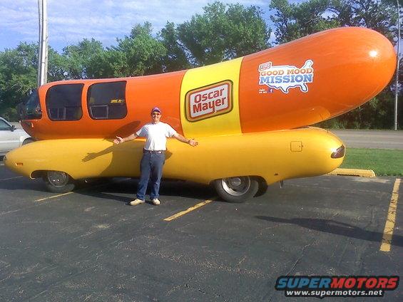 weinermobile-and-me.jpg 