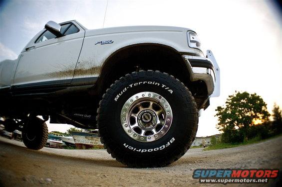 all photos of the truck were shot by both my buddies Arash Kassa and Elija Bowman. Thanks guys.