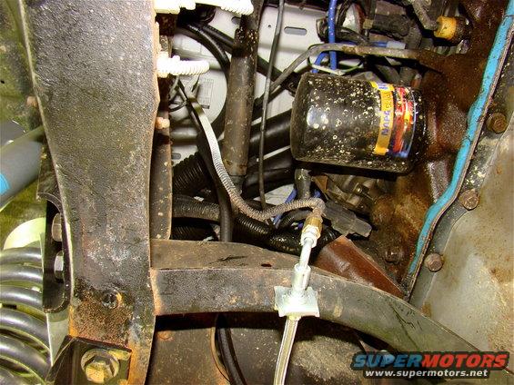 dsc05486.jpg all i did is use the existing hard line coming out of the master cylinder and got a coupler to join it to the new center drop line, and then mounted it to the frame.